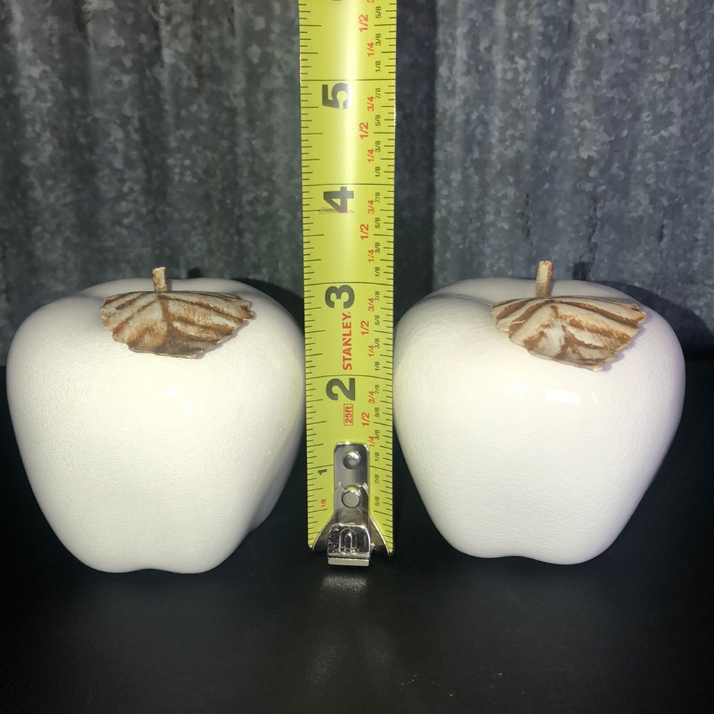 Vintage White Fruit Set - Picture 4 of 9